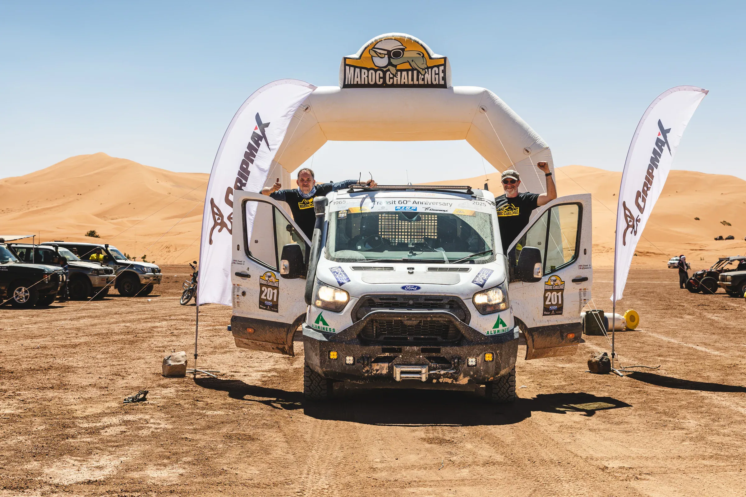 La Ford Transit que desafió al Sáhara: así fue la aventura de dos ingenieros de Ford en el Maroc Challenge