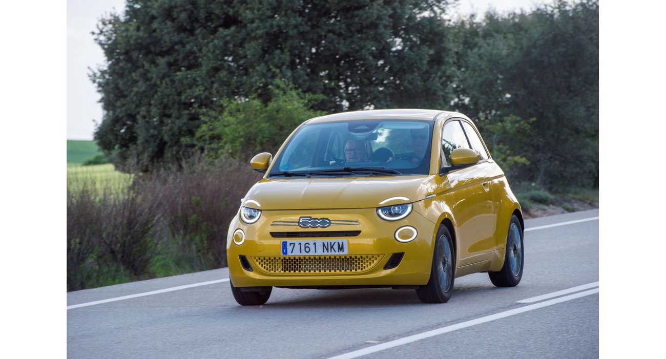 Fiat gana terreno en la venta de turismos a clientes particulares, con el impulso de los nuevos Fiat 500 y Grande Panda