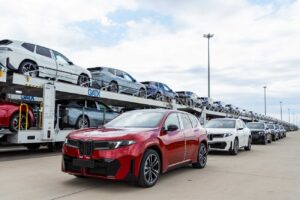 La planta de BMW Group en Debrecen fabrica el BMW iX3 número 50.000