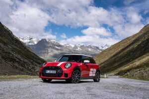MINI 1965 Victory Edition: una edición especial que da continuidad a un rico legado en el mundo del automovilismo.