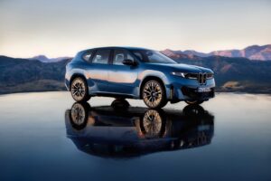 El Grupo BMW alcanza los dos millones de vehículos totalmente eléctricos entregados y acelera su crecimiento con la Neue Klasse